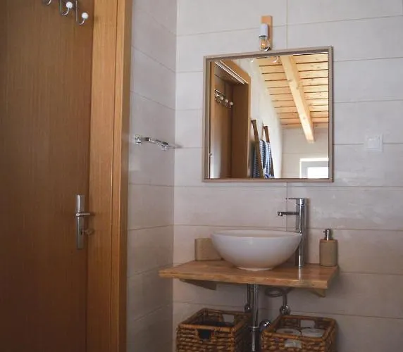 Paragem Dos Pacatos - *