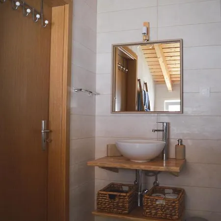 Paragem Dos Pacatos - *